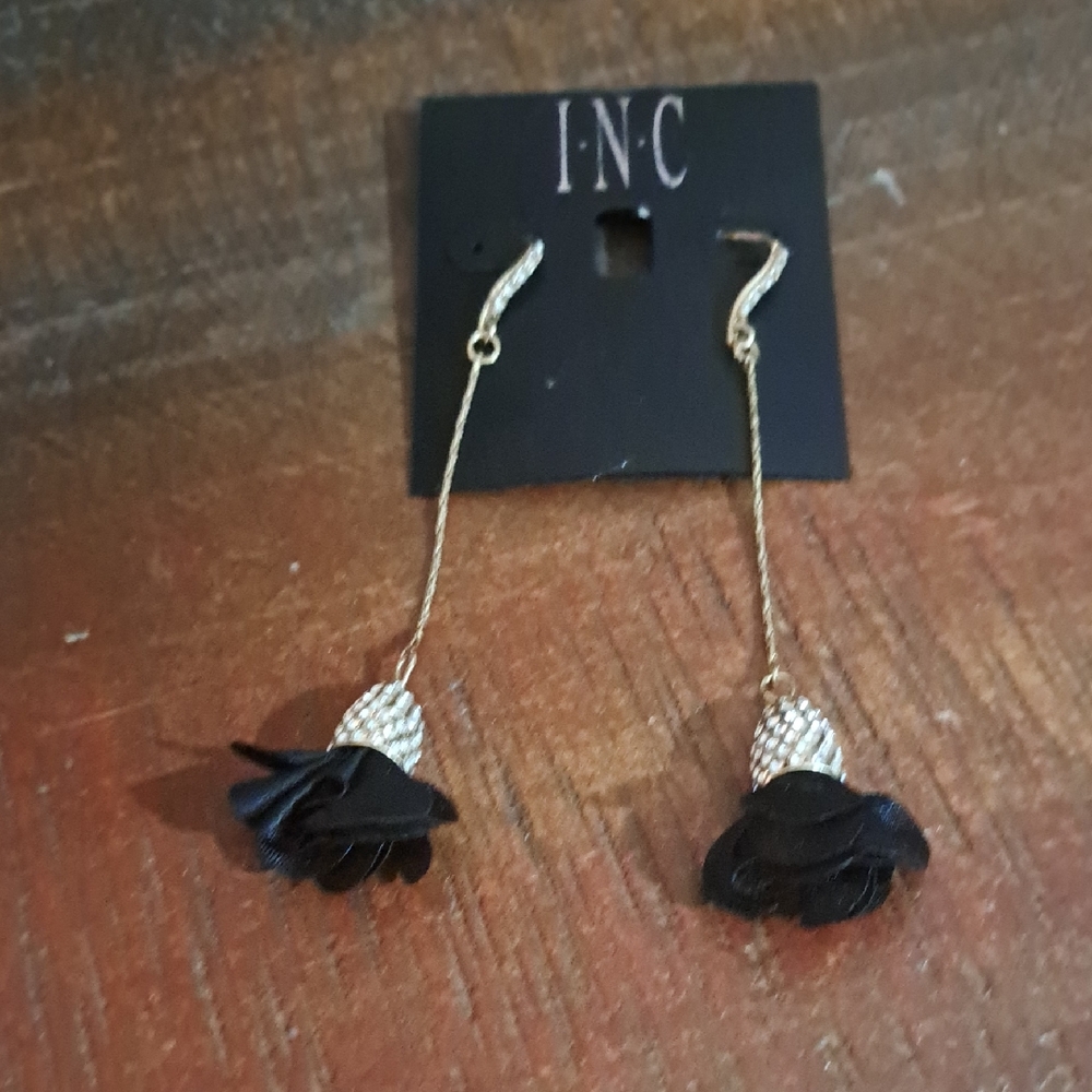 INC International Concepts Black and Gold Floral Earrings